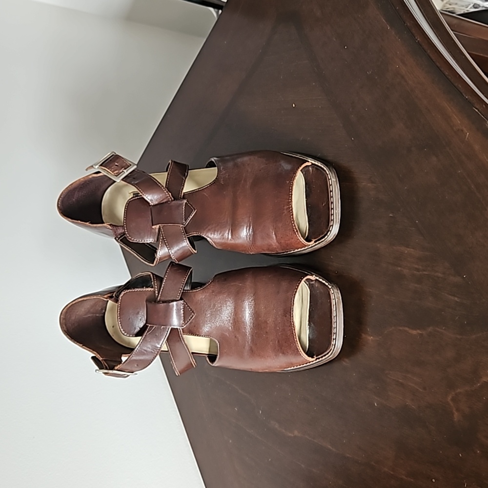 Vintage block heel sandal